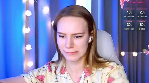 im Amy online show from February 11, 9:42 am