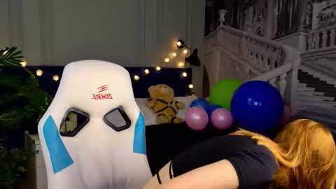 im Amy online show from September 14, 6:12 am