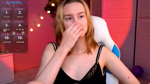 im Amy online show from March 13, 7:15 am