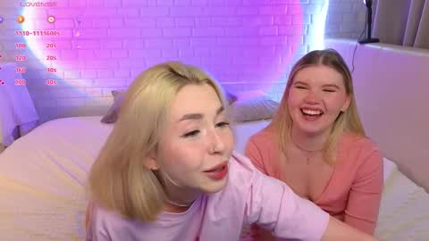 Merlizz Eva Jane Mila Nicole  left to right  online show from November 14, 8:18 pm