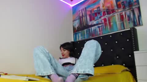 Samara Romero online show from April 23, 1:29 am