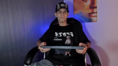 wav online show from December 15, 5:44 am