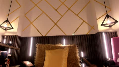 rebecca online show from April 8, 1:27 am