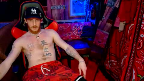 Snapshot of _redxxx chatting on May 14, 5:03 am REDxxx online show from May 14, 5:03 am