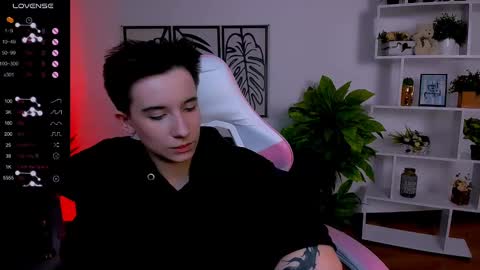 Snapshot of _rein_ramm chatting on February 14, 9:34 am Rein online show from February 14, 9:34 am