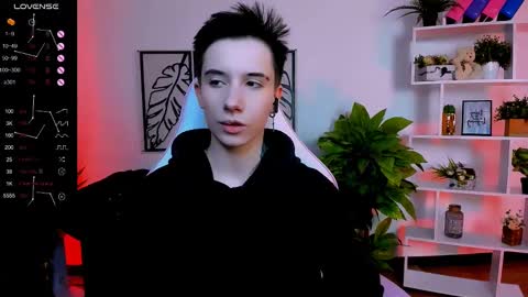 Snapshot of _rein_ramm chatting on February 15, 7:49 am Rein online show from February 15, 7:49 am
