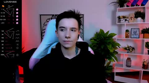 Snapshot of _rein_ramm chatting on February 15, 10:55 am Rein online show from February 15, 10:55 am