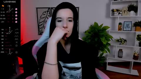 Snapshot of _rein_ramm chatting on February 18, 12:17 pm Rein online show from February 18, 12:17 pm