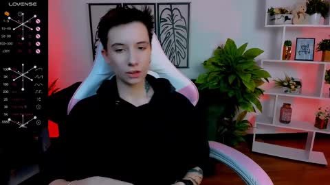 Snapshot of _rein_ramm chatting on February 24, 6:16 am Rein online show from February 24, 6:16 am
