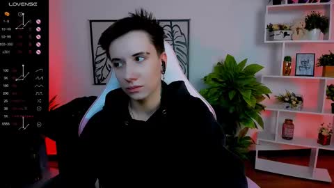 Snapshot of _rein_ramm chatting on February 24, 9:21 am Rein online show from February 24, 9:21 am