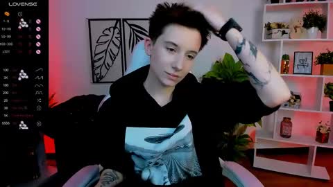 Snapshot of _rein_ramm chatting on February 25, 9:09 am Rein online show from February 25, 9:09 am
