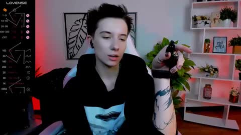 Snapshot of _rein_ramm chatting on February 25, 12:13 pm Rein online show from February 25, 12:13 pm