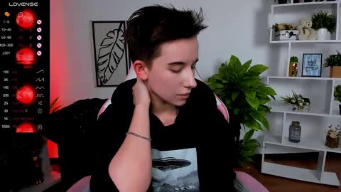 Snapshot of _rein_ramm chatting on March 5, 12:33 pm Rein online show from March 5, 12:33 pm