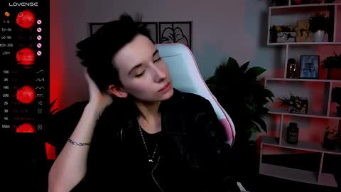 Snapshot of _rein_ramm chatting on March 6, 9:25 am Rein online show from March 6, 9:25 am