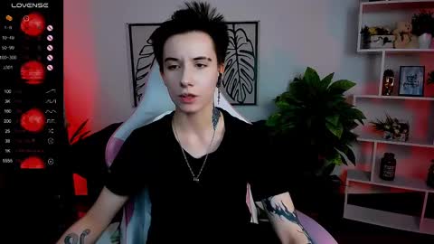 Snapshot of _rein_ramm chatting on March 9, 9:02 am Rein online show from March 9, 9:02 am