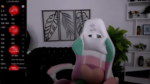 Snapshot of _rein_ramm chatting on September 13, 5:35 pm Rein online show from September 13, 5:35 pm