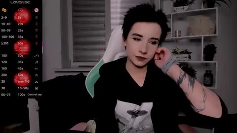 Snapshot of _rein_ramm chatting on October 20, 8:53 pm Rein online show from October 20, 8:53 pm