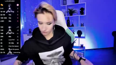 Rein online show from April 18, 7:07 pm