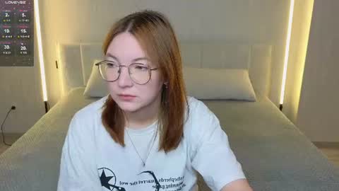 Snapshot of _reverse_gang_ chatting on June 19, 3:11 am LISSAPVT IS OPEN online show from June 19, 3:11 am