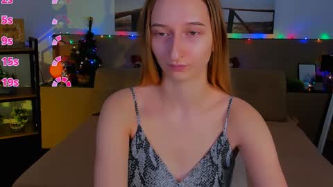 Snapshot of _ri_na_ chatting on December 18, 6:53 am I am Rina online show from December 18, 6:53 am