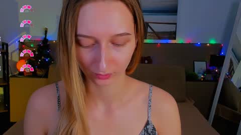 Snapshot of _ri_na_ chatting on December 18, 9:58 am I am Rina online show from December 18, 9:58 am