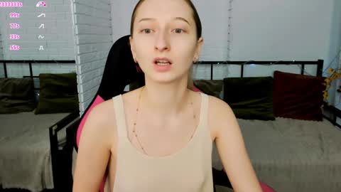 Snapshot of _ri_na_ chatting on December 22, 6:39 am I am Rina online show from December 22, 6:39 am