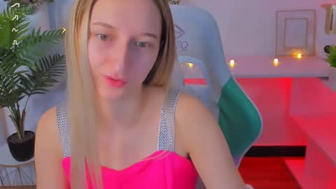 Snapshot of _ri_na_ chatting on December 27, 6:57 am I am Rina online show from December 27, 6:57 am