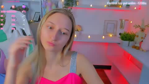 Snapshot of _ri_na_ chatting on December 27, 10:01 am I am Rina online show from December 27, 10:01 am