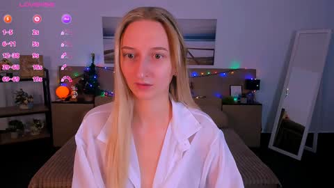 Snapshot of _ri_na_ chatting on December 29, 9:39 am I am Rina online show from December 29, 9:39 am