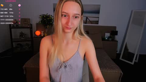 Snapshot of _ri_na_ chatting on January 12, 6:39 am I am Rina online show from January 12, 6:39 am