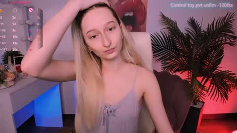 Snapshot of _ri_na_ chatting on January 20, 6:21 am I am Rina online show from January 20, 6:21 am