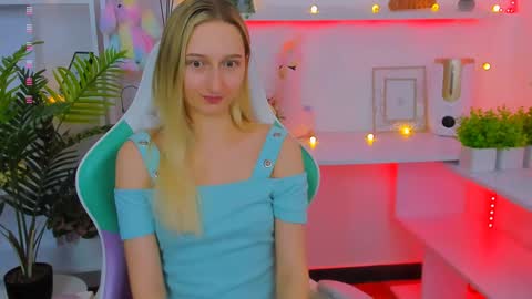 Snapshot of _ri_na_ chatting on January 24, 12:52 pm I am Rina online show from January 24, 12:52 pm