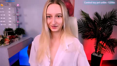 Snapshot of _ri_na_ chatting on January 26, 6:38 am I am Rina online show from January 26, 6:38 am