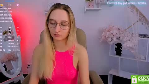 Snapshot of _ri_na_ chatting on February 21, 6:29 am I am Rina online show from February 21, 6:29 am