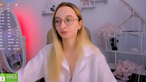 Snapshot of _ri_na_ chatting on March 3, 6:26 am I am Rina online show from March 3, 6:26 am