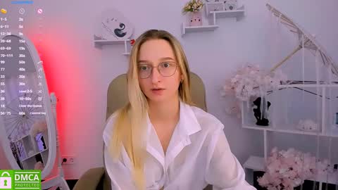 Snapshot of _ri_na_ chatting on March 3, 9:33 am I am Rina online show from March 3, 9:33 am