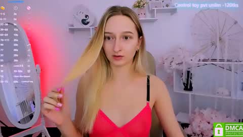 Snapshot of _ri_na_ chatting on March 8, 6:32 am I am Rina online show from March 8, 6:32 am