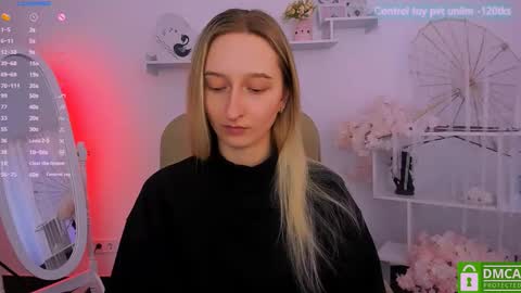 Snapshot of _ri_na_ chatting on March 8, 9:39 am I am Rina online show from March 8, 9:39 am