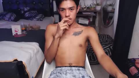 Snapshot of _robinmartinxx chatting on February 27, 11:48 pm _robinmartinxx online show from February 27, 11:48 pm