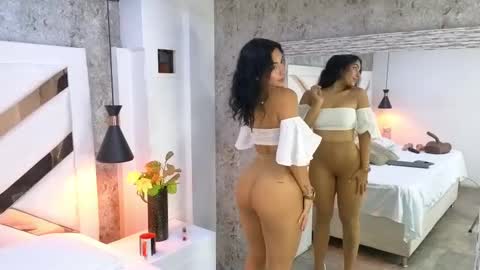 Snapshot of _saara_evans_ chatting on September 12, 7:47 pm Sara online show from September 12, 7:47 pm