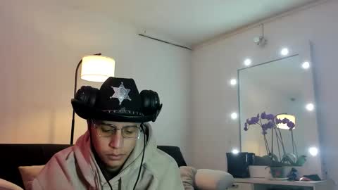 sair online show from October 31, 3:35 pm