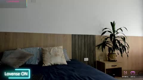 _samantagomez online show from March 5, 7:32 pm