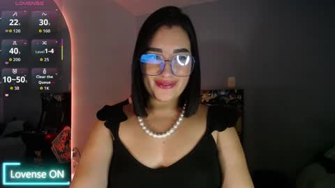 Snapshot of _santalove_ chatting on May 9, 9:31 pm SantaLove online show from May 9, 9:31 pm