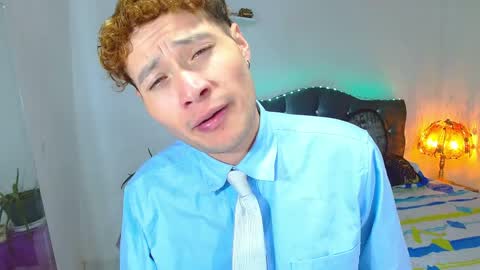 santi online show from April 9, 12:21 am