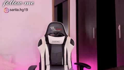 Snapshot of _sara_hernandez chatting on January 14, 1:15 am Sara  intagram online show from January 14, 1:15 am