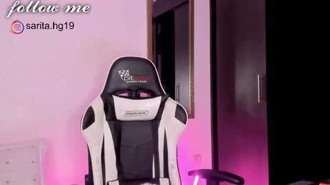 Snapshot of _sara_hernandez chatting on January 14, 6:24 am Sara  intagram online show from January 14, 6:24 am