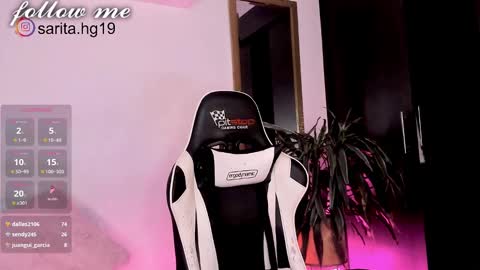 Snapshot of _sara_hernandez chatting on February 3, 10:25 am Sara  intagram online show from February 3, 10:25 am