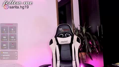 Snapshot of _sara_hernandez chatting on February 13, 1:05 pm Sara  intagram online show from February 13, 1:05 pm