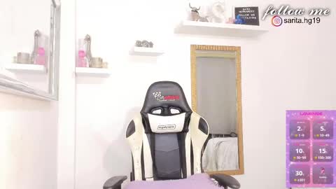 Snapshot of _sara_hernandez chatting on October 1, 10:27 pm Sara  intagram online show from October 1, 10:27 pm