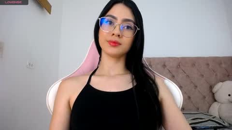 Snapshot of _sara_victoria_ chatting on February 10, 2:41 am SARA online show from February 10, 2:41 am